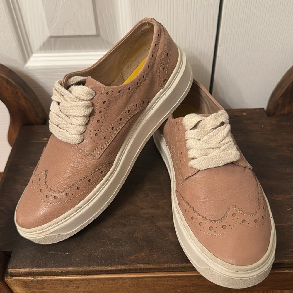 VÉLEZ, Artisan Genuine Leather Sneakers
